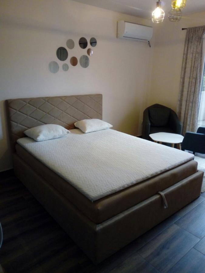 Apartment Petra Tivat Exteriör bild