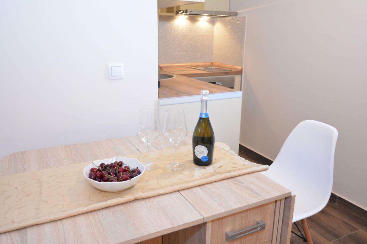 Apartment Petra Tivat Exteriör bild